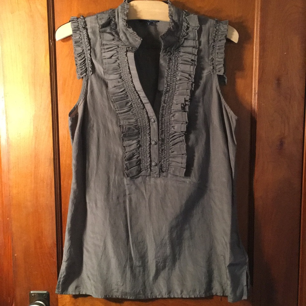 Gray ruffled tank